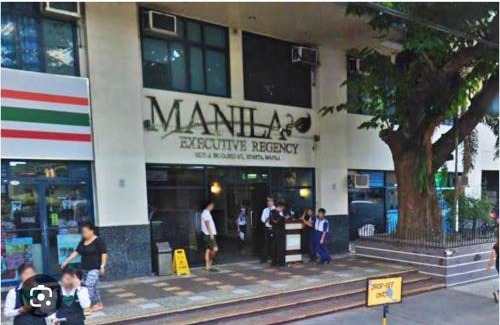 Ermita Apartamento | COMFY 1-BR Condo near SLEC, US Embassy, Malls,Park
