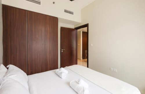 Downtown Dubai Apartamento | Comfy 1BR with Large Balcony - 15-min to Mall & Burj