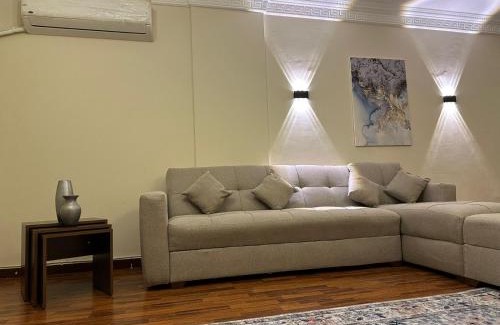 Al Rehab Apartamento | Comfy 2 Bedroom Luxury apartment in Rehab city