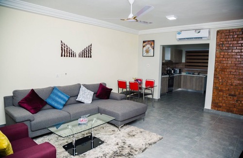 Bouvet Island Apartamento | Comfy 2 bedrooms w/free Wi-Fi (East Airport)