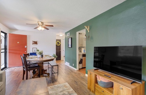 Central Colorado Springs Casa | Comfy 2 BR Den | Pet Friendly