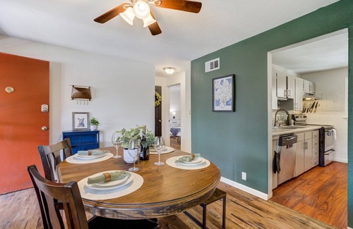 Central Colorado Springs Casa | Comfy 2 BR Den | Pet Friendly