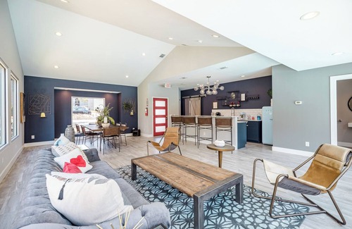 Milwood Apartamento | Comfy 2BD Apt + King Bed | Cedar Park/North Austin
