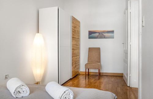 Matzleinsdorf Apartamento | Comfy 2BR Apartment Near Downtown for Longstays