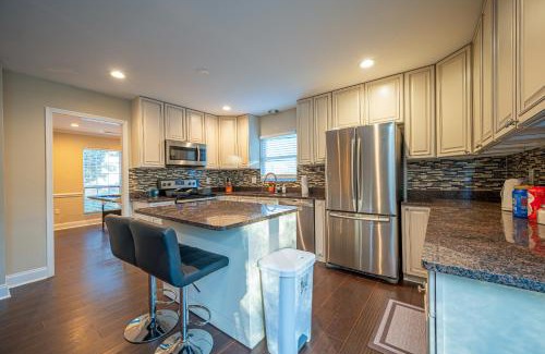 Charlotte Casa | Comfy 3 Bed Housebackyardwifispacy