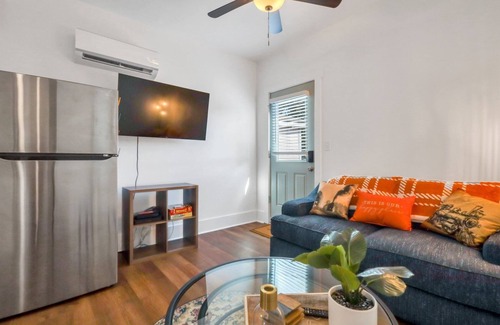 Eastside Apartamento | Comfy 3-Bedroom Unit to Stay Between Adventures!