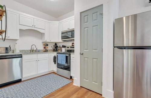 Eastside Apartamento | Comfy 3-Bedroom Unit to Stay Between Adventures!