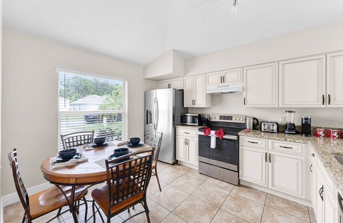 Chatham Park Casa | Comfy 3 bedroom with pool