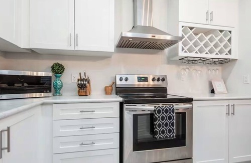 Woodstock Casa | Comfy 3bed Woodstock Escape Upper Level home with 2nd floor Living Room,AC +more