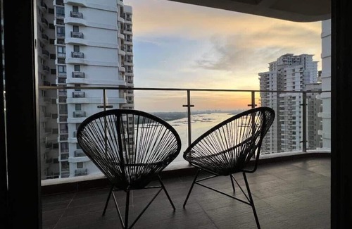 Johor Bahru Apartamento | Comfy 3BR Apt in Danga Bay, FREE Parking, Sea View