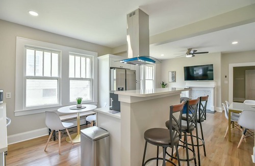 East Durham Casa | Comfy 6 Bedroom home w/ two living spaces close to downtown!