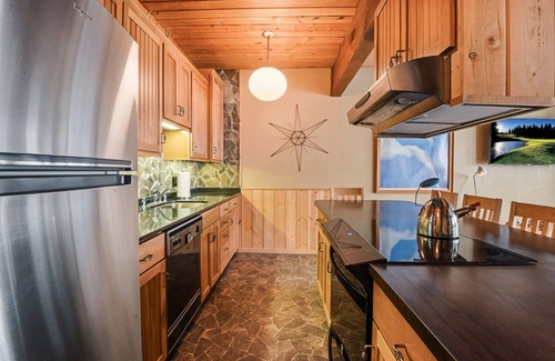 Olympic Valley Casa | Comfy Alpine Meadows | Endless fun