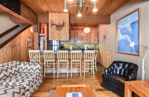 Olympic Valley Casa | Comfy Alpine Meadows | Endless fun