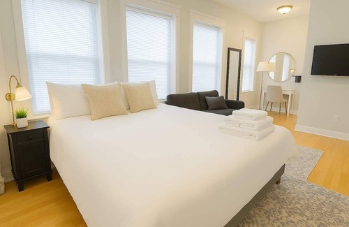 Chicago Apartamento | Comfy and Chic Apt in Chicago