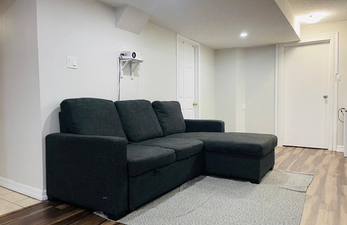 Kitchener Casa | Comfy and cozy place centrally located in Kitchener close to various amenities