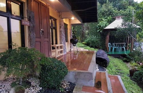 Tagaytay Cabina | Comfy and homey suite with kitchen and gazebos