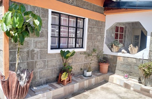 Naivasha Cama Y Desayuno | Comfy and Serene 1-Bedroom minutes from lake Naivasha with a lake view ,Perfect