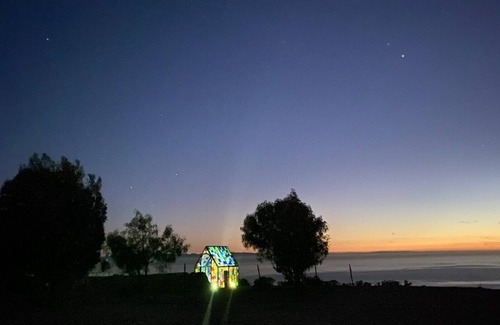 Las Positas Casa | Comfy beach house just blocks from one of Santa Barbara’s best beaches.