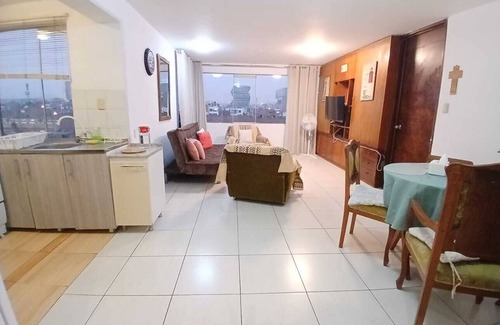 Lima Apartamento | Comfy, bright, spacious one bedroom apartment in San Borja