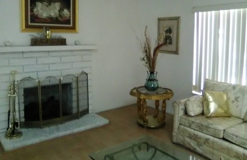 Canyon Gate Casa | Comfy but Cozy Home!