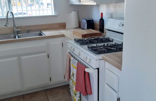 Redlands Casa | Cómoda, central 2BD, 2BA artista Incl. Oficina