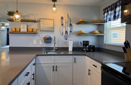 Surfside Beach Casa | Comfy Coastal Cottage One