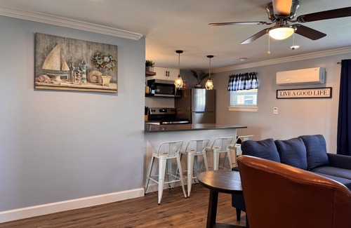 Surfside Beach Casa | Comfy Coastal Cottage Three