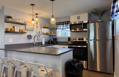 Surfside Beach Casa | Comfy Coastal Cottage Three