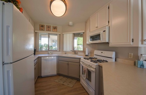 Nipomo Condominio | Comfy & Cozy Blacklake Golf Course Condo w/views of the fairways.