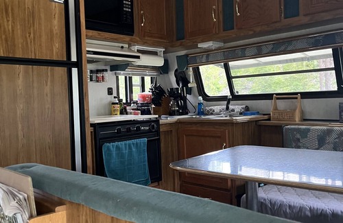 Sandpoint Casa | Comfy, cozy country setting close to all that Sandpoint has offer!