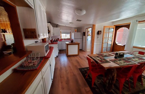 Pinetop-Lakeside Casa | Comfy Cozy Forest Home/ Rainbow Lake Neighborhood