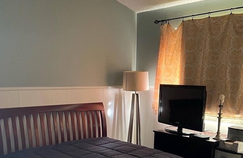 Winnetka Casa | COMFY COZY ROOM ON QUIET CUL-DE-SAC / HSR21-002190