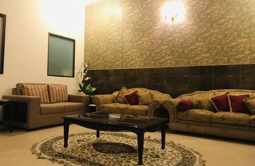 Lahore Casa | Comfy Entire 2 Bedroom Place