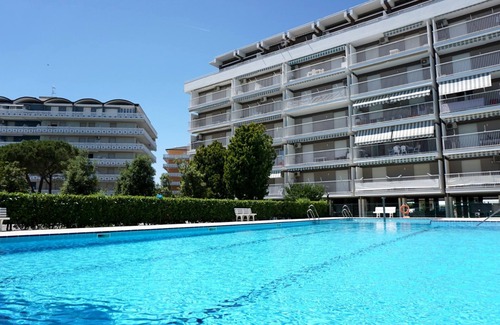 Porto Santa Margherita Apartamento | Luminoso piso con terraza a 250m del mar