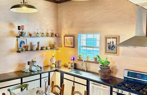 Saint Roch Casa | Comfy Guest Rooms with WiFi and AC in vibrant New Orleans