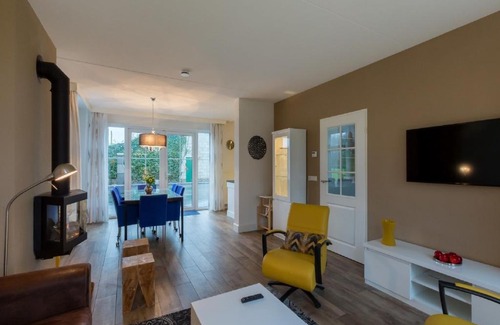 Oostkapelle Casa | Comfy holiday home in Oostkapelle with garden