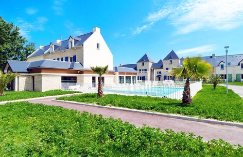 La Guymauviere-La Hulotais-La Bourelais Casa | Comfy House near the Centre | Private Entrance!