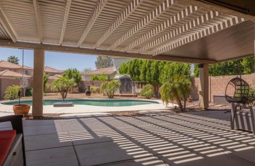 Bell West Ranch Casa | Comfy House Private Backyard with Pool BBQ Citrus