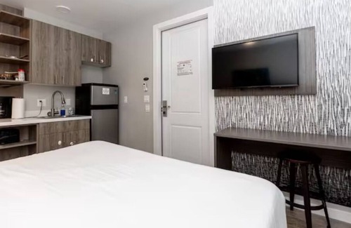 Mission Hills Casa | Comfy King Bed Studio 💎 WiFi+Parking+Walk to All