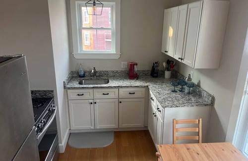Beverly Apartamento | Comfy King Beds~5 min to Salem