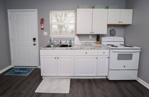 Knoxville Casa | Comfy Knoxville Home Near downtown, Interstate, Wi-Fi, Free local gift cards!