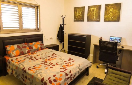Herzliya Apartamento | Comfy Living in Central Herzliya