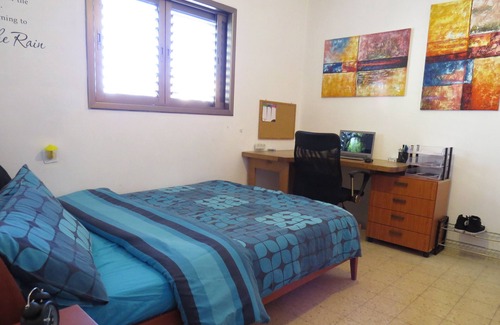 Herzliya Apartamento | Comfy Living in Central Herzliya