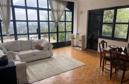Yeka Apartamento | Comfy Living With Terrace & View