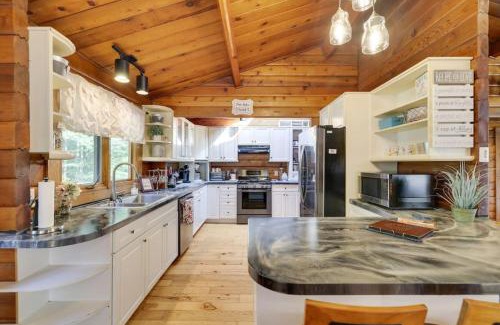 Tobyhanna Casa | Comfy Log Cabin Family & Pet Kind by State & Waterparks!