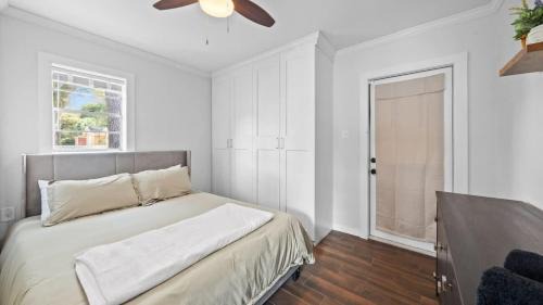 Riverside Heights Casa | Comfy Modern Farmhouse Cottage w/Private Patio!