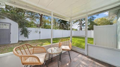 Riverside Heights Casa | Comfy Modern Farmhouse Cottage w/Private Patio!