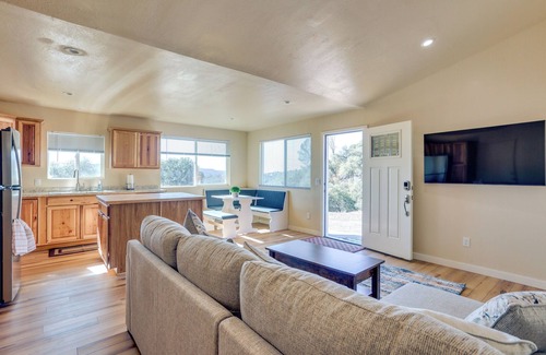 Yosemite Forks Casa | Comfy Oakhurst Duplex Near Hiking & Sightseeing!