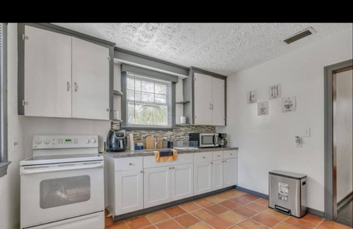 Urban Core Casa | Comfy pet friendly home in JAX mins to downtown