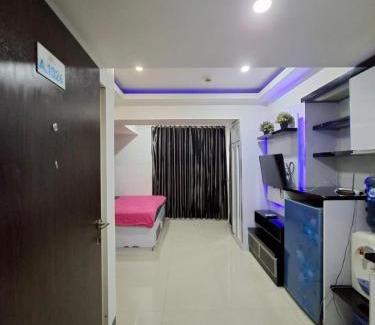 Cipaganti Apartamento | Comfy Rooms Jarrdin Apartment Cihampelas Bandung by Made